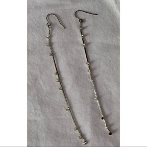💍💫 Silver dangly rhinestone earrings